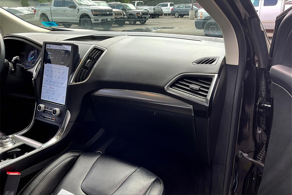 2022 Ford Edge Titanium - Photo 13