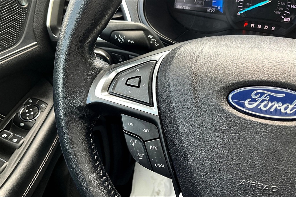 2022 Ford Edge Titanium - Photo 23