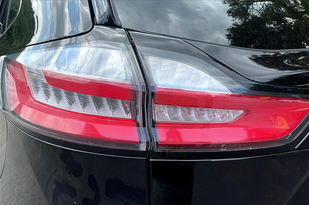 2022 Ford Edge Titanium - Photo 33