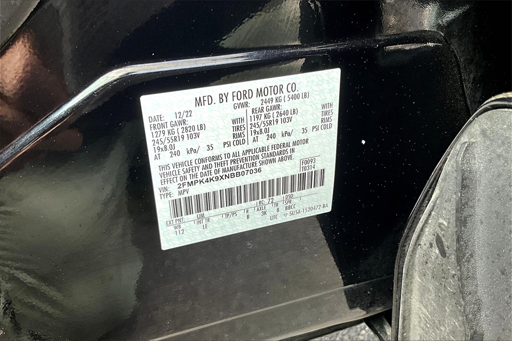 2022 Ford Edge Titanium - Photo 35