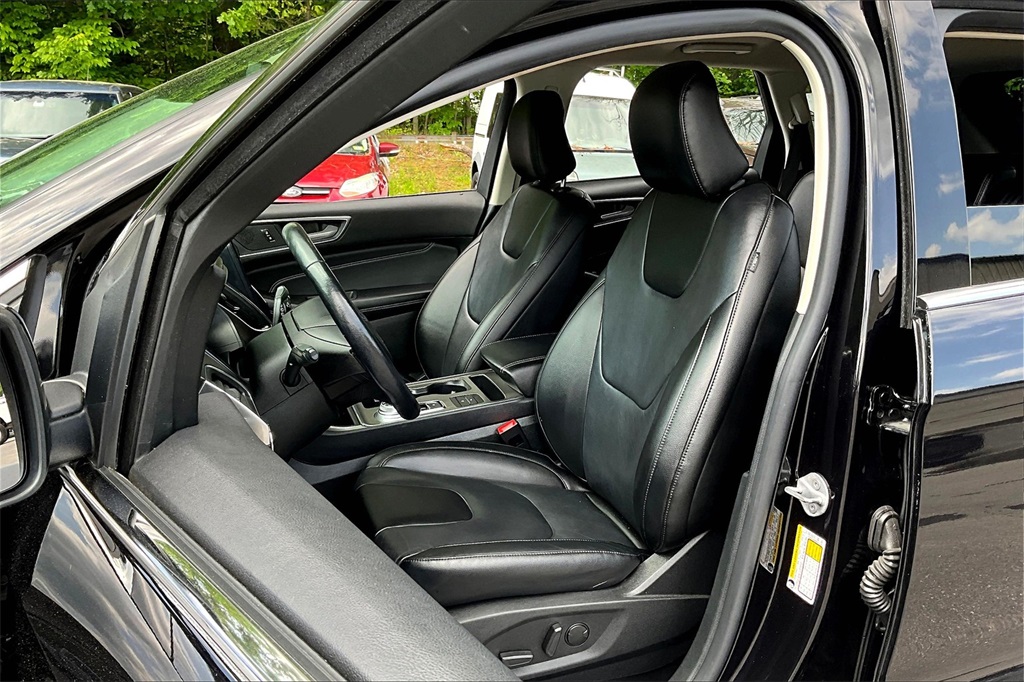 2022 Ford Edge Titanium - Photo 10