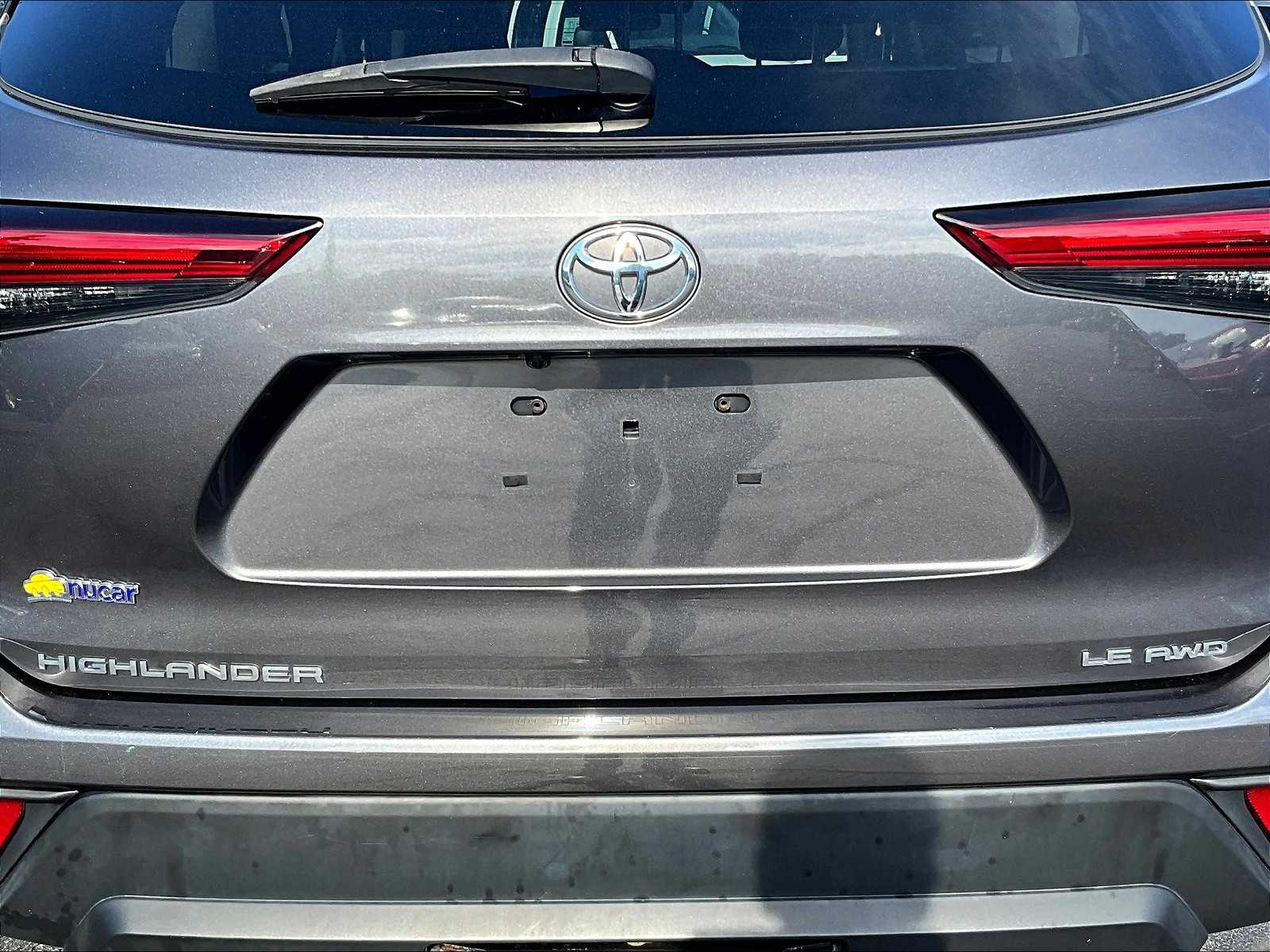 2021 Toyota Highlander LE - Photo 33
