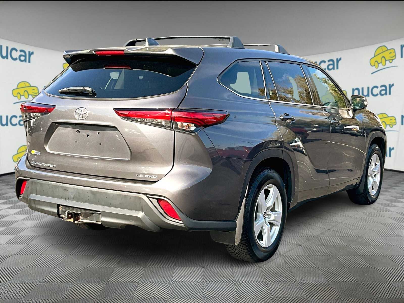 2021 Toyota Highlander LE - Photo 6