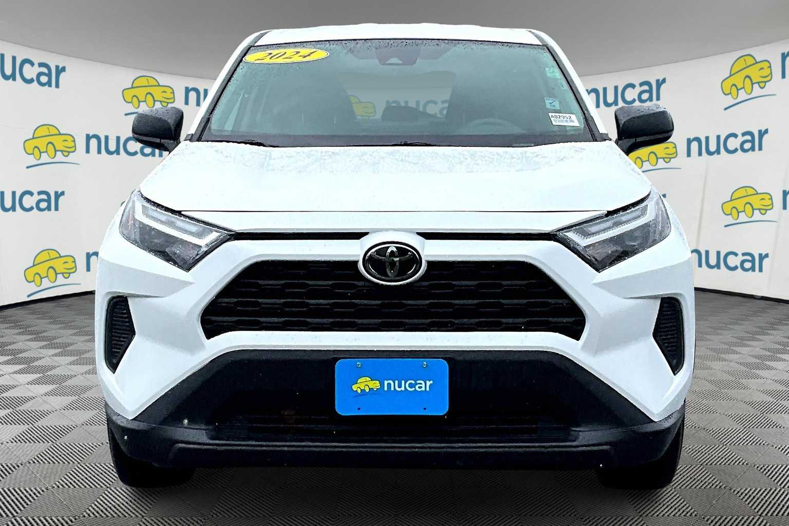 2024 Toyota RAV4 LE - Photo 2