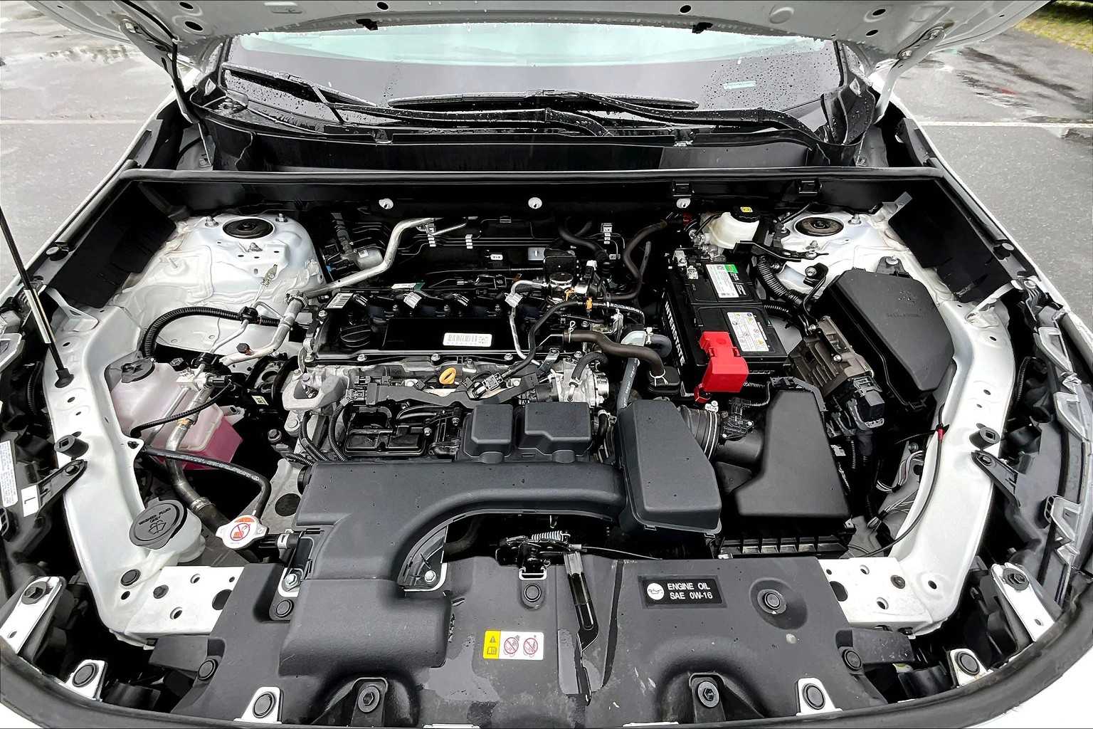 2024 Toyota RAV4 LE - Photo 30