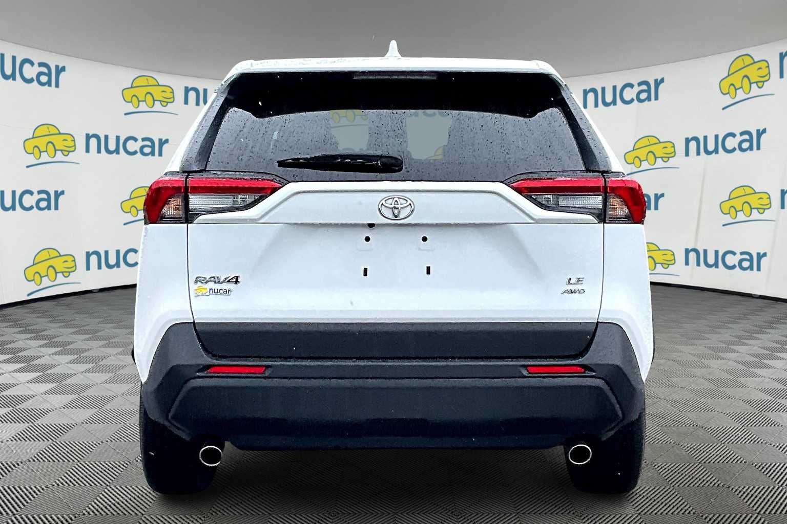 2024 Toyota RAV4 LE - Photo 5