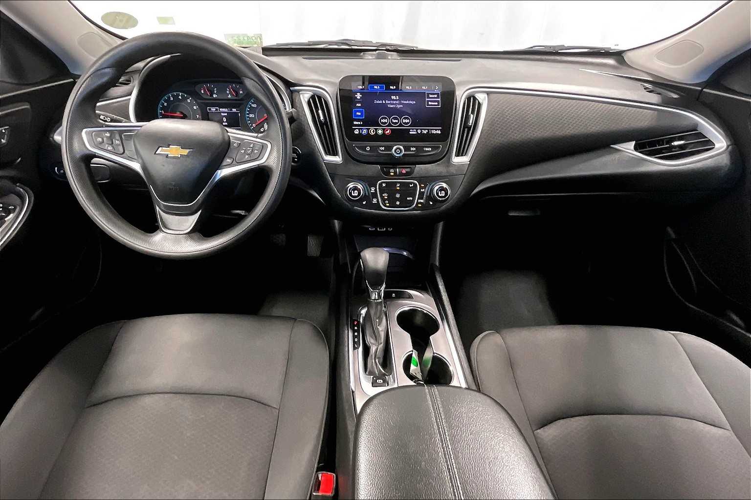 2022 Chevrolet Malibu LT - Photo 21
