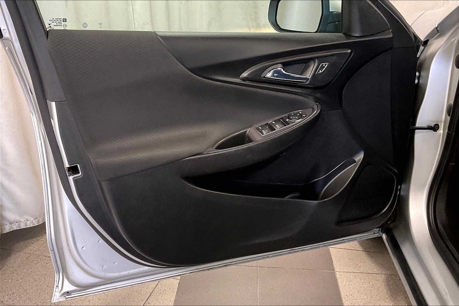 2022 Chevrolet Malibu LT - Photo 9