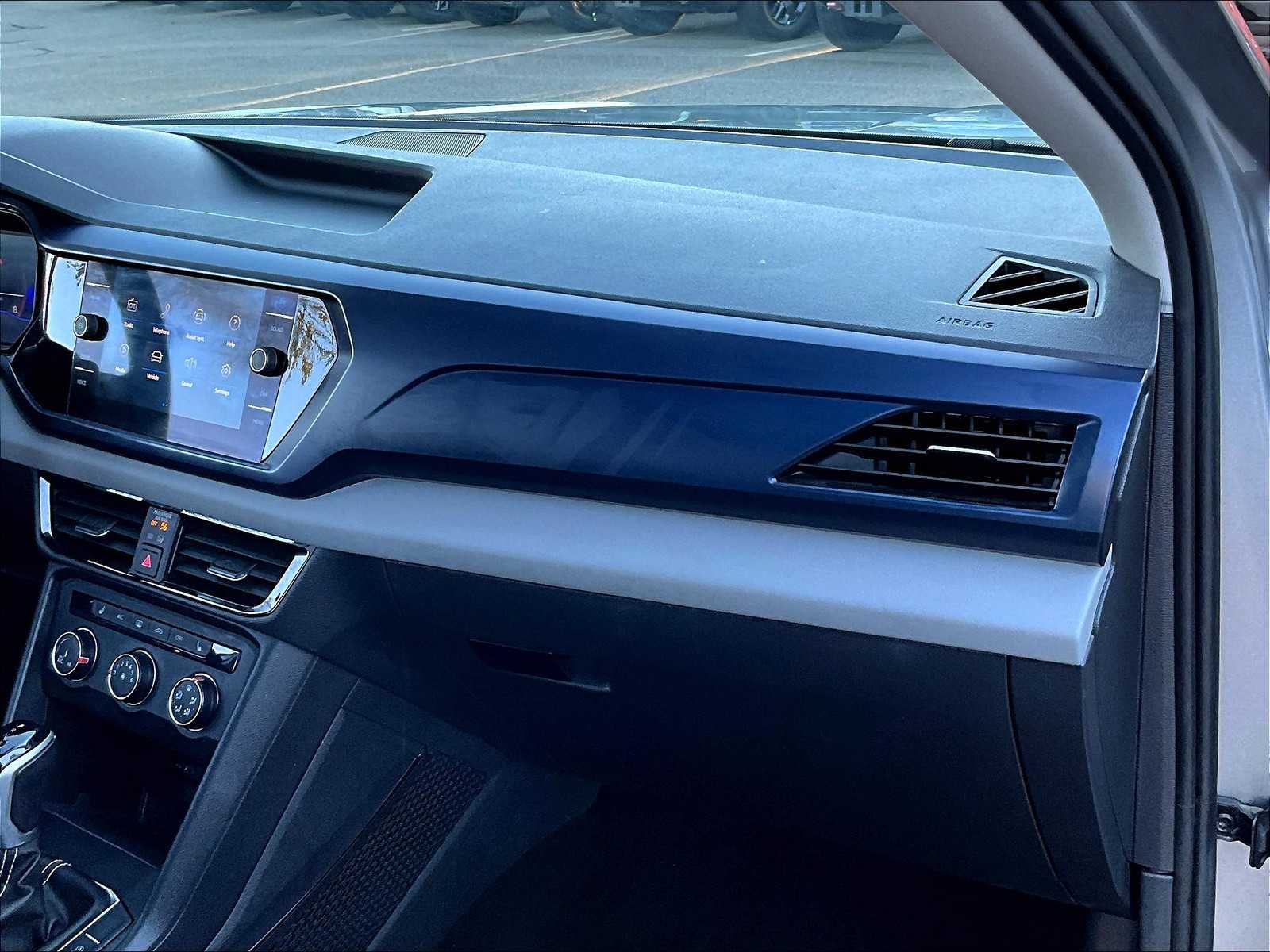 2022 Volkswagen Taos SE - Photo 13