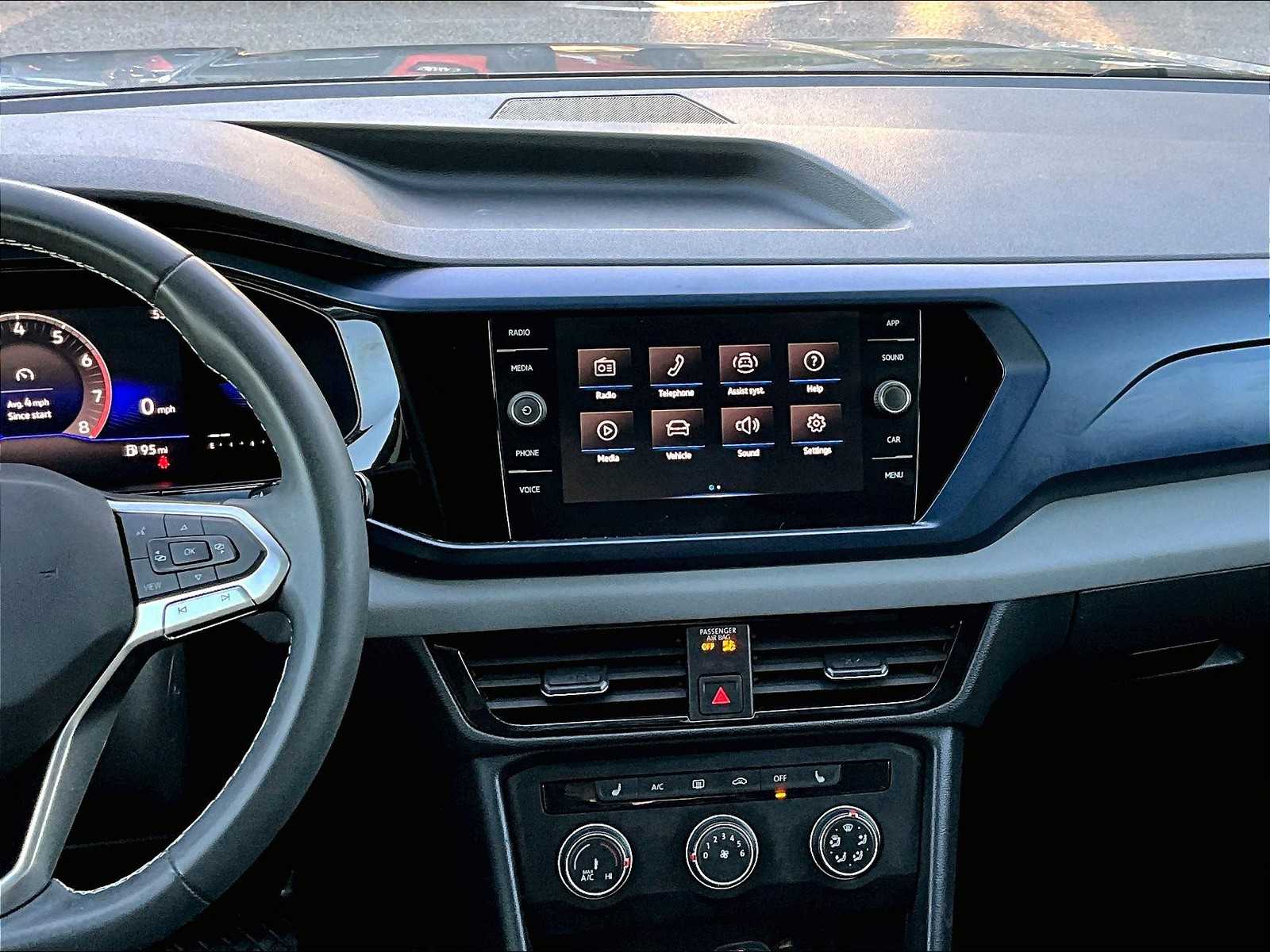 2022 Volkswagen Taos SE - Photo 18