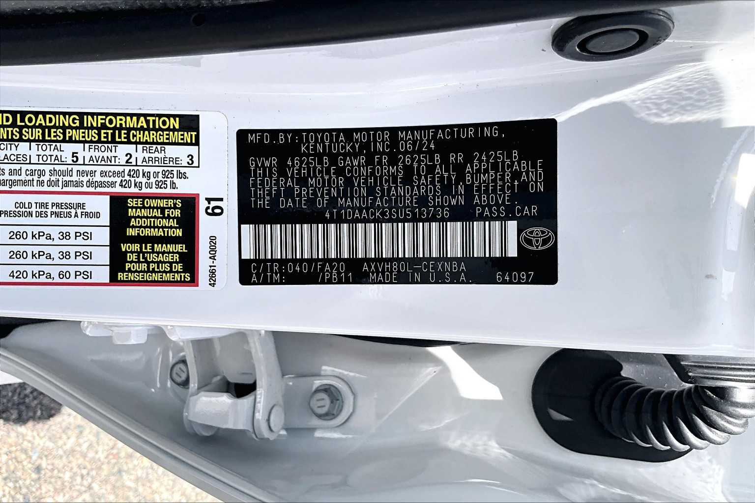 2025 Toyota Camry LE - Photo 6