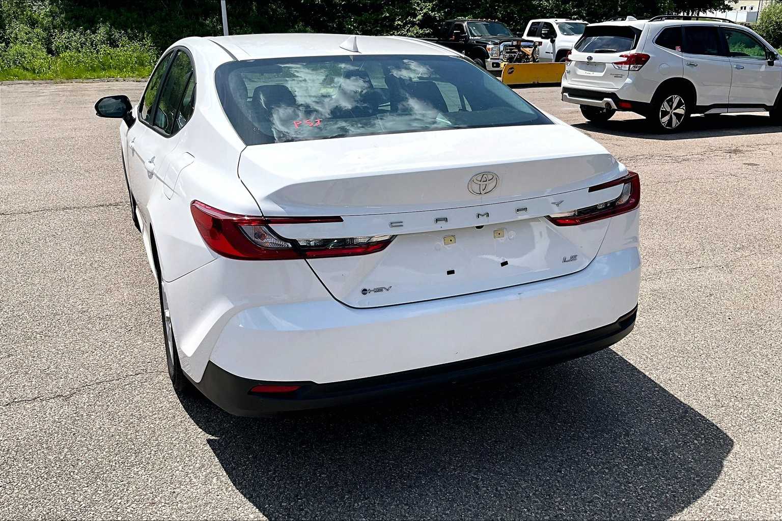 2025 Toyota Camry LE - Photo 7