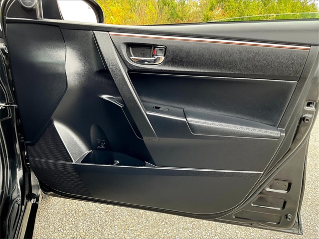2016 Toyota Corolla S Plus - Photo 11