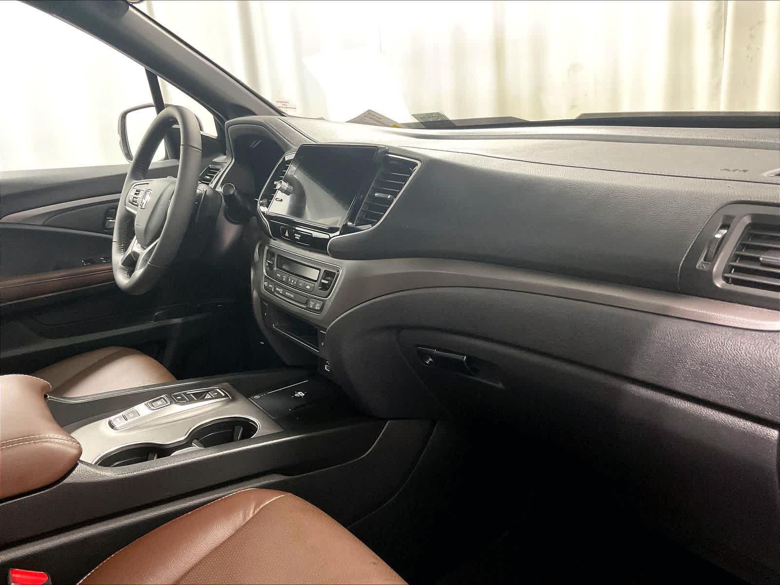 2025 Honda Ridgeline RTL - Photo 14