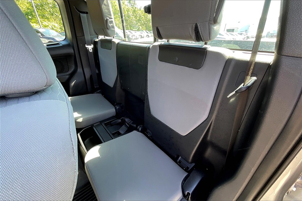 2018 Toyota Tacoma SR - Photo 14
