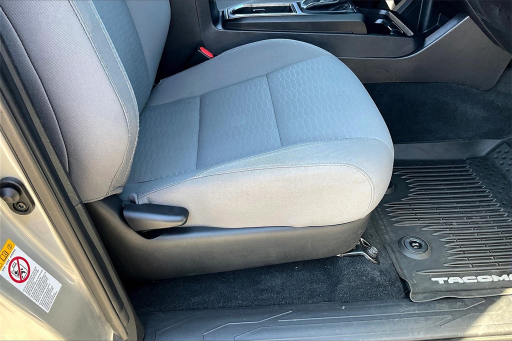 2018 Toyota Tacoma SR - Photo 32