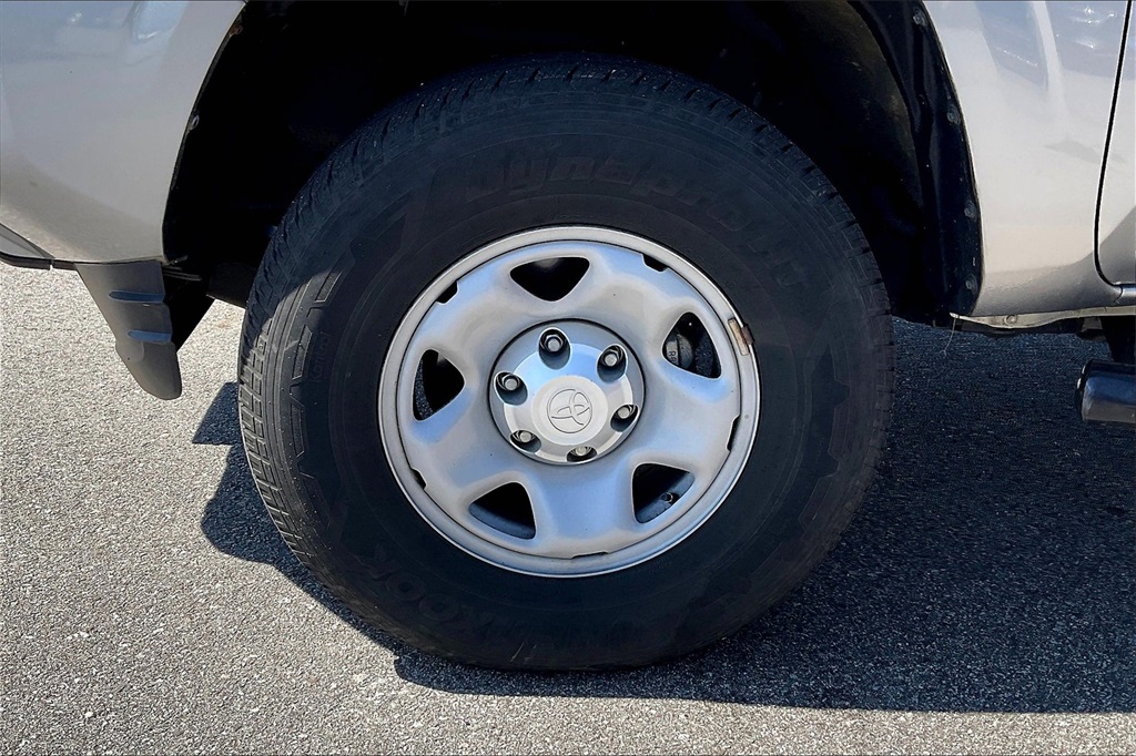 2018 Toyota Tacoma SR - Photo 7
