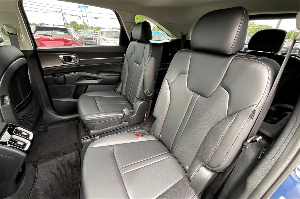 2025 Kia Sorento X-Line SX - Photo 15