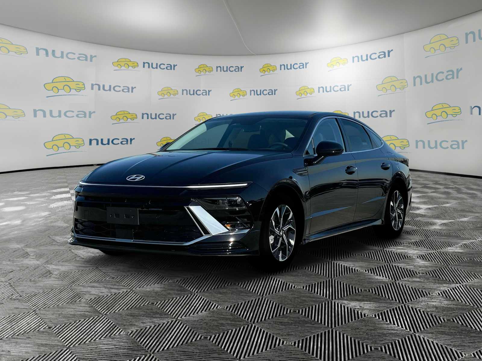 2025 Hyundai Sonata SEL - Photo 2