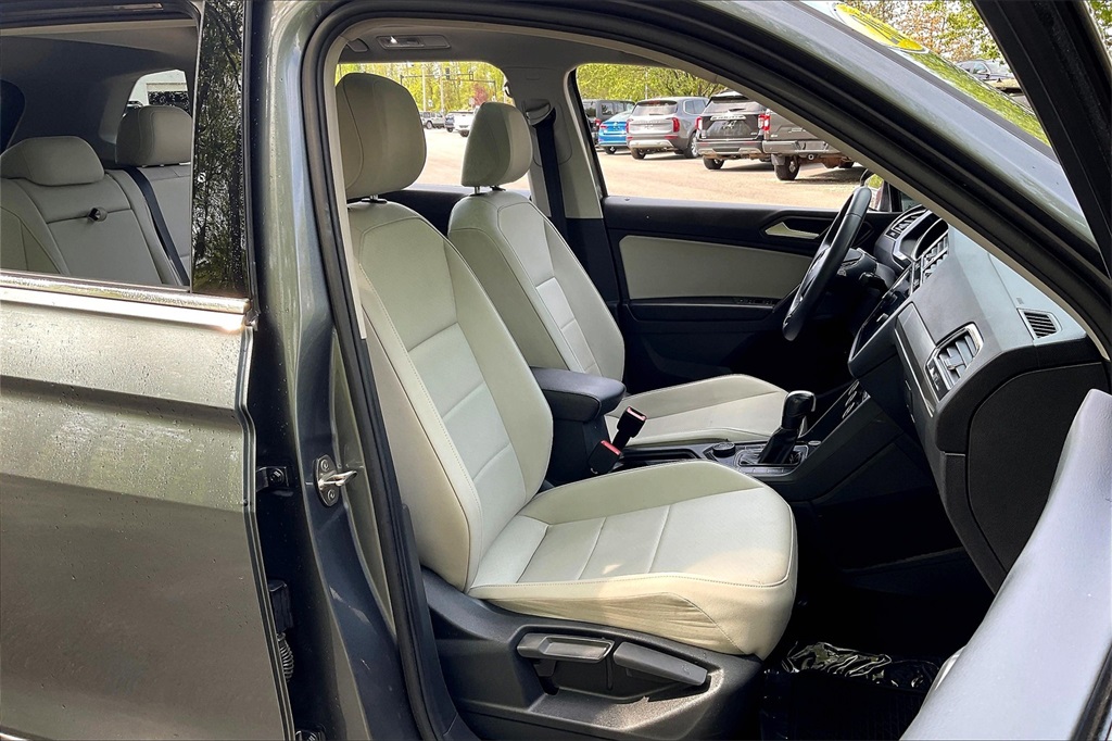 2021 Volkswagen Tiguan 2.0T SE - Photo 11