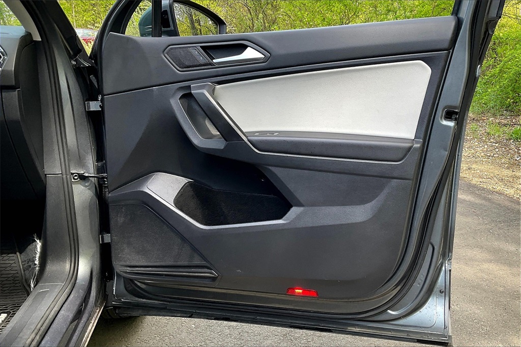 2021 Volkswagen Tiguan 2.0T SE - Photo 25