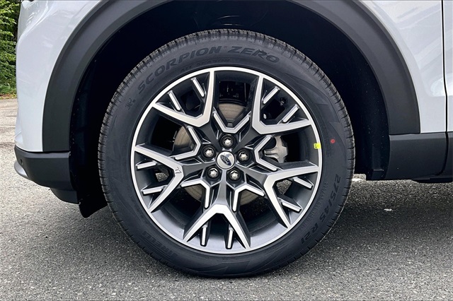 2025 Ford Explorer Platinum - Photo 13