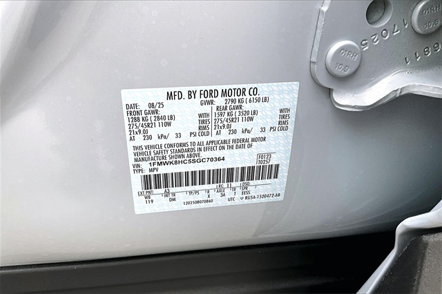 2025 Ford Explorer Platinum - Photo 14