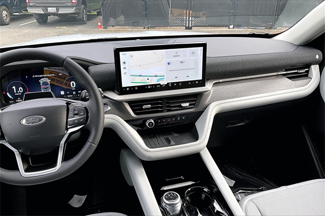 2025 Ford Explorer Platinum - Photo 8