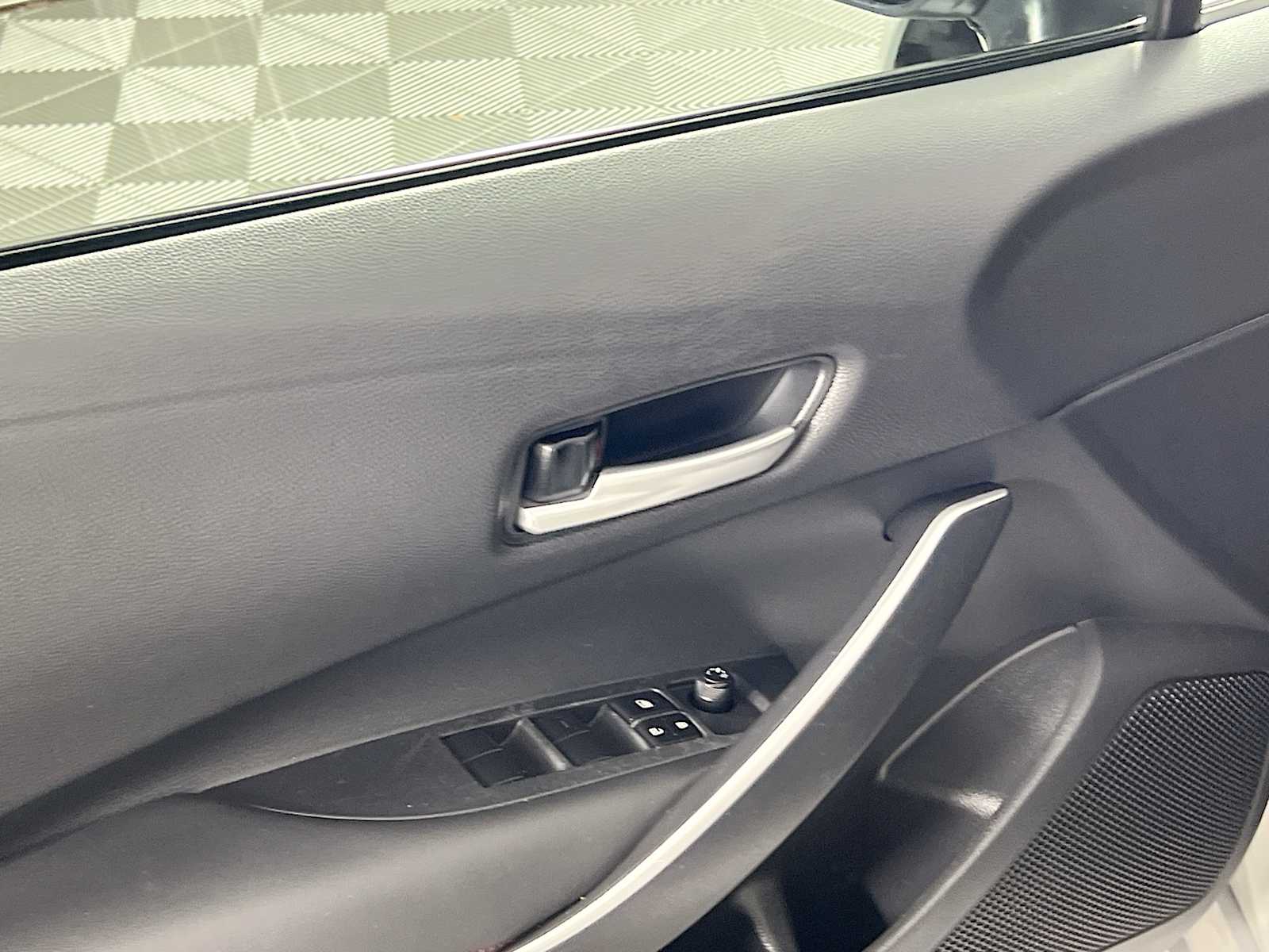 2024 Toyota Corolla SE - Photo 16