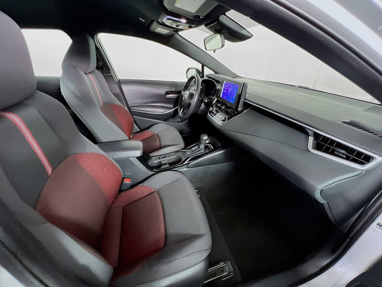 2024 Toyota Corolla SE - Photo 25