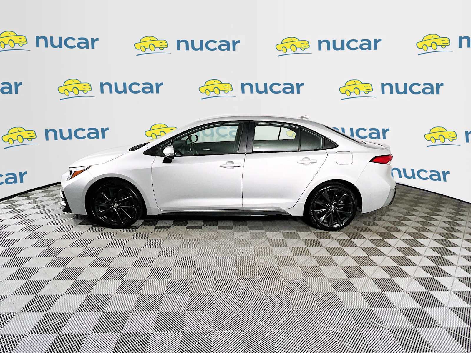 2024 Toyota Corolla SE - Photo 4