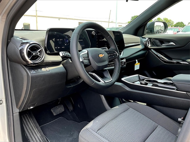 2026 Chevrolet Equinox LT - Photo 8