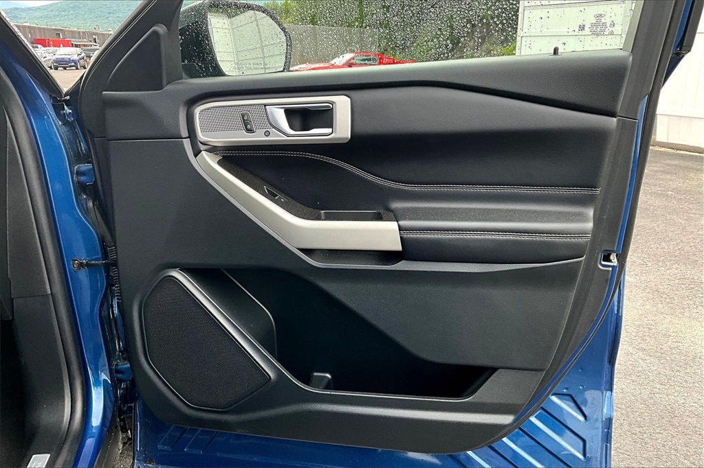 2022 Ford Explorer Limited - Photo 12