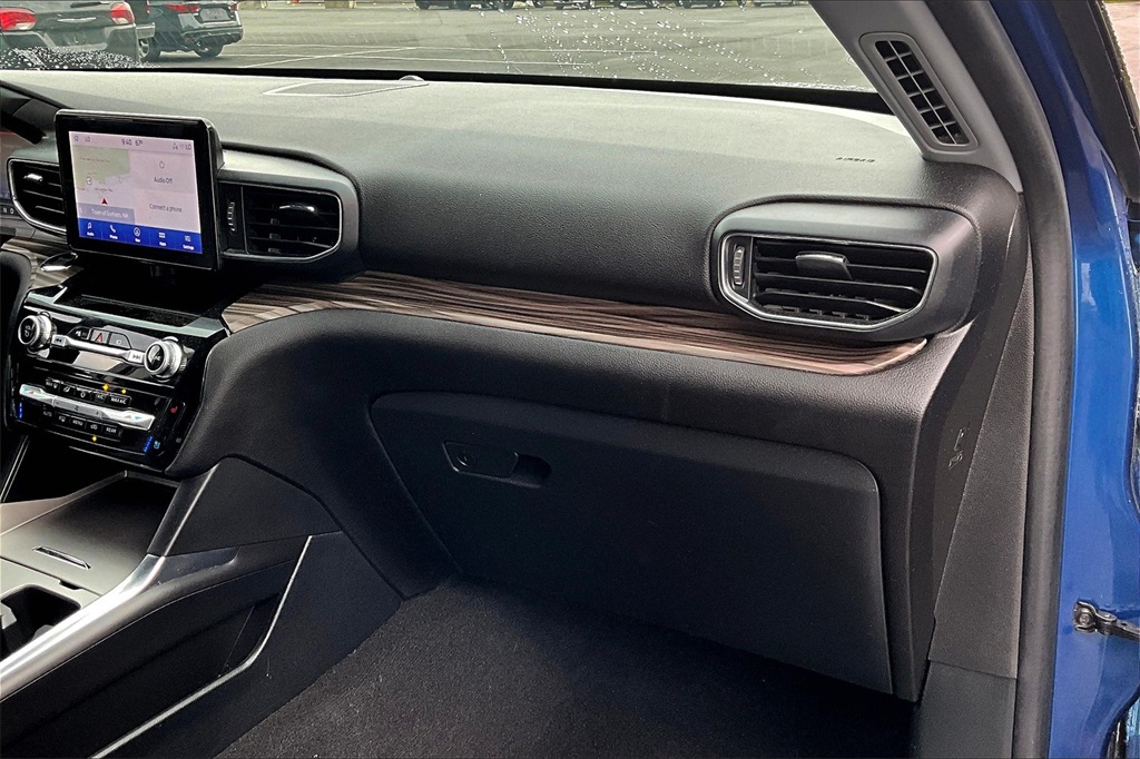 2022 Ford Explorer Limited - Photo 13