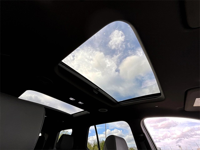2023 Chevrolet Traverse RS - Photo 22