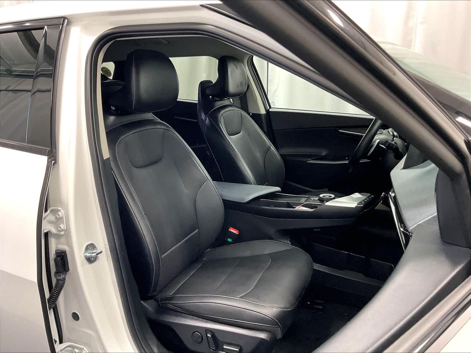 2022 Kia EV6 Wind - Photo 11