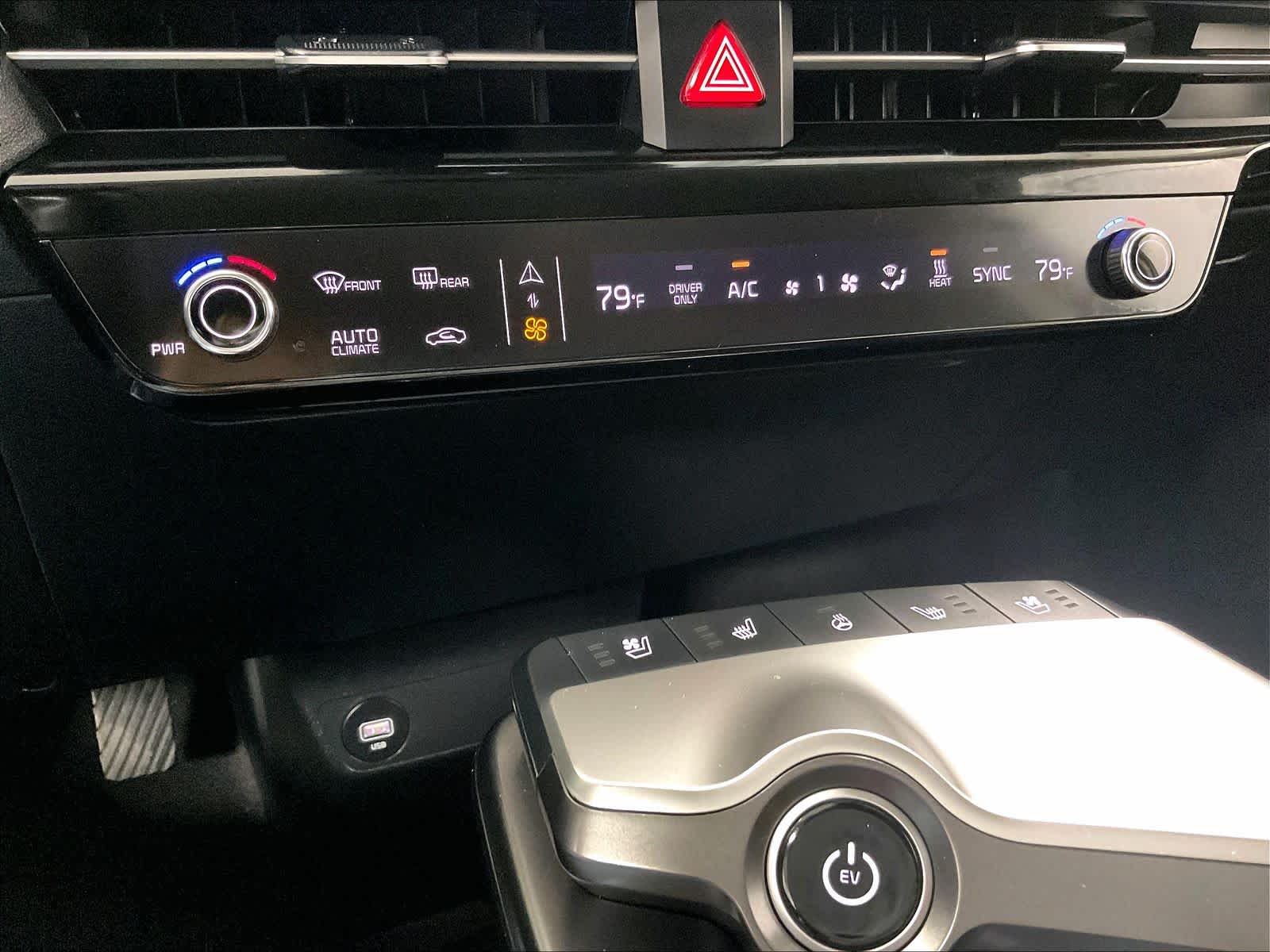 2022 Kia EV6 Wind - Photo 25