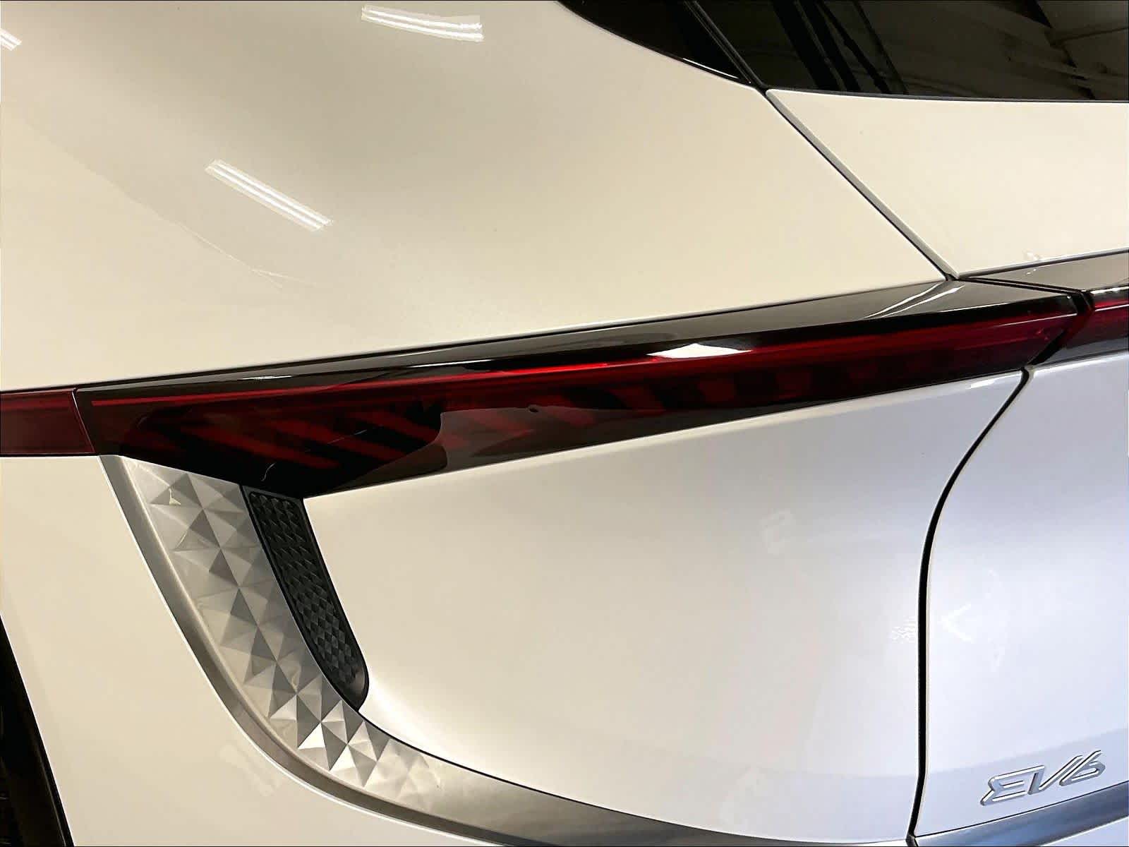 2022 Kia EV6 Wind - Photo 33