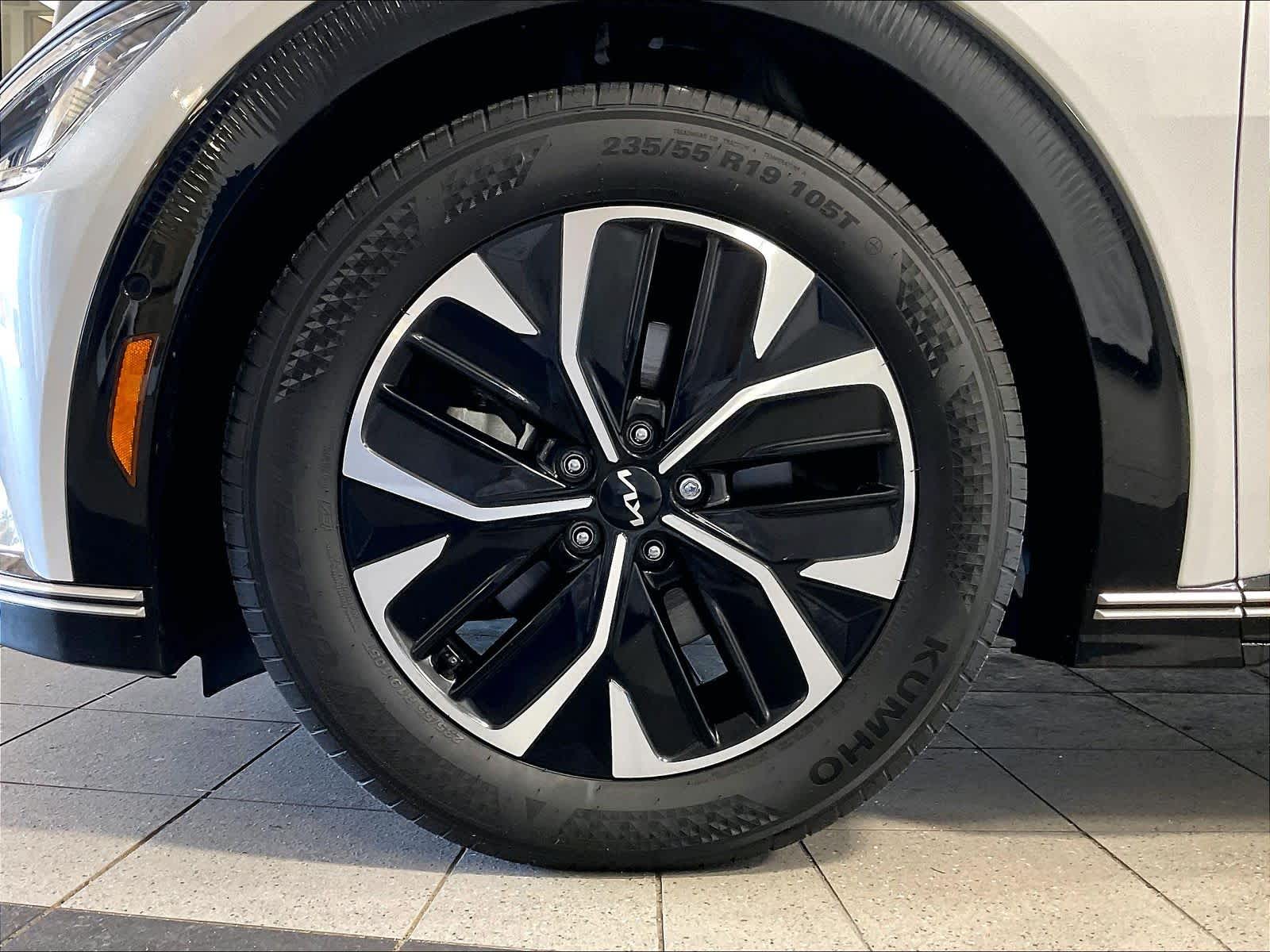 2022 Kia EV6 Wind - Photo 7
