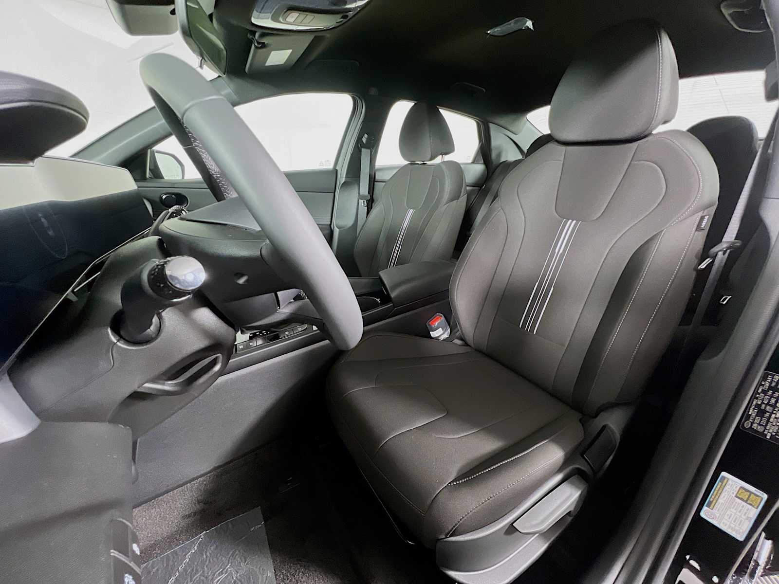 2025 Hyundai Elantra Hybrid SEL Sport - Photo 13