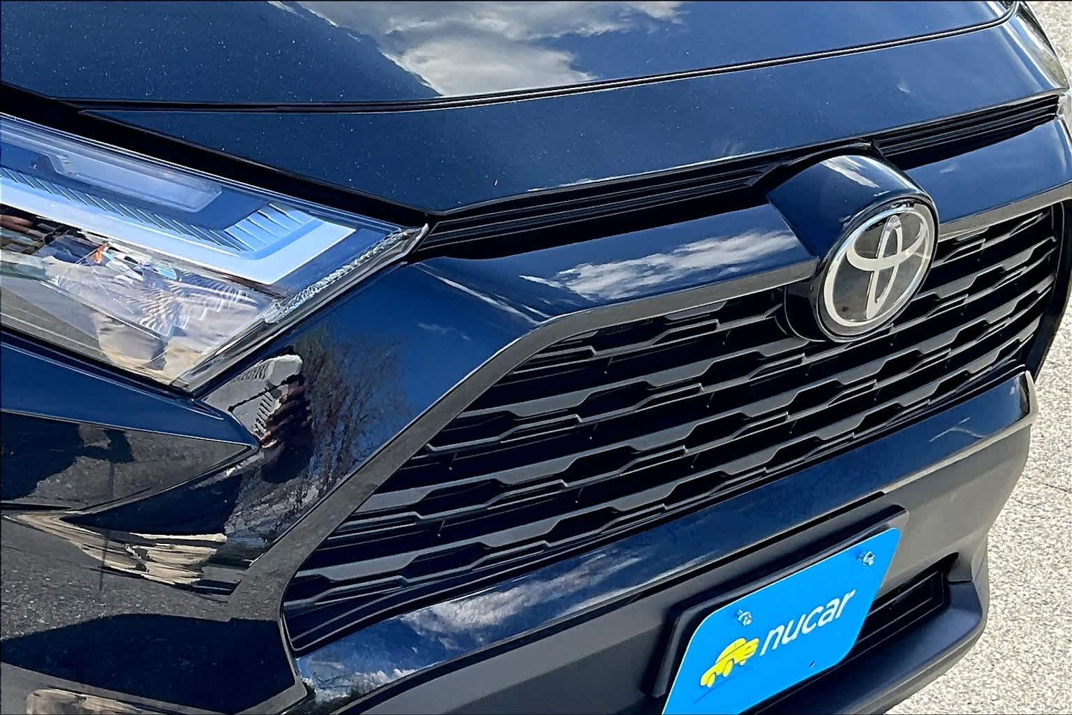 2024 Toyota RAV4 XLE - Photo 32