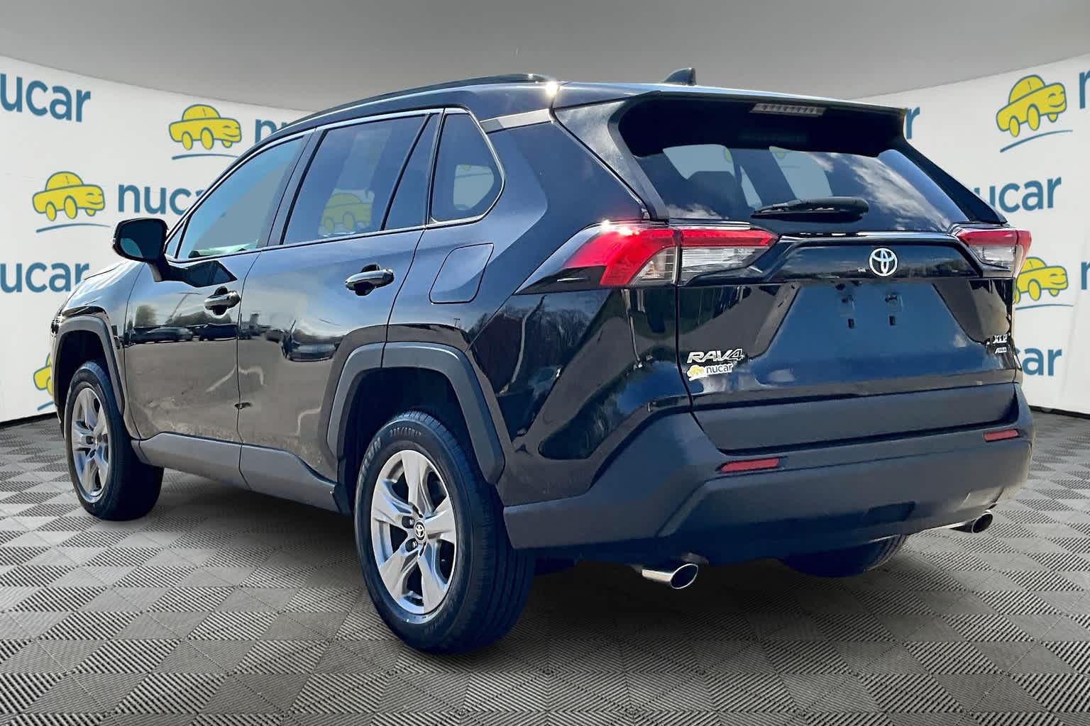 2024 Toyota RAV4 XLE - Photo 4