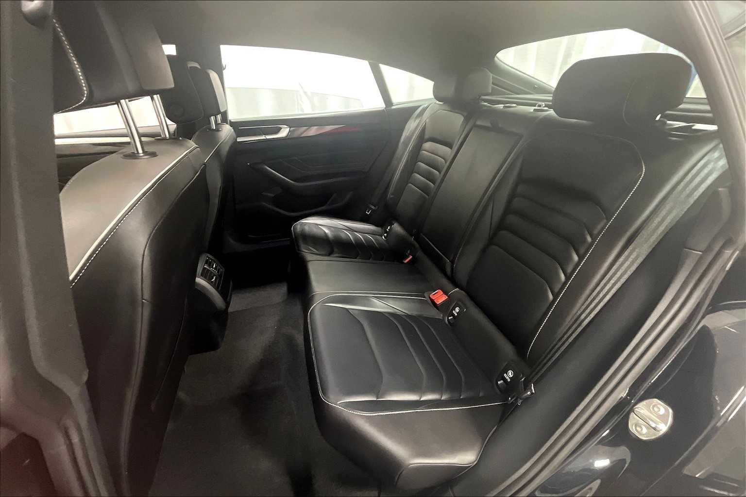2022 Volkswagen Arteon SEL R-Line - Photo 15
