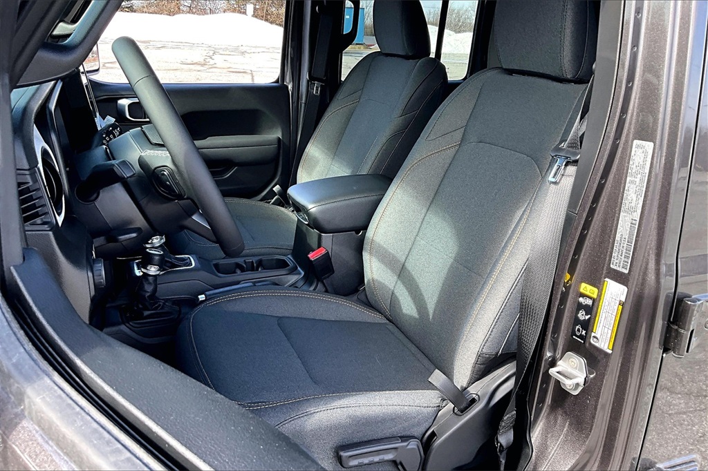 2025 Jeep Wrangler Sport S - Photo 11