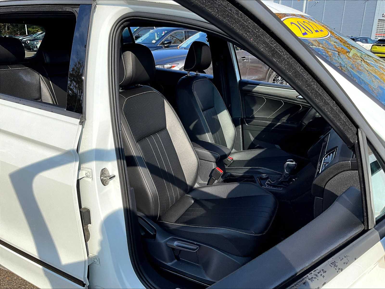 2022 Volkswagen Tiguan SE R-Line Black - Photo 11
