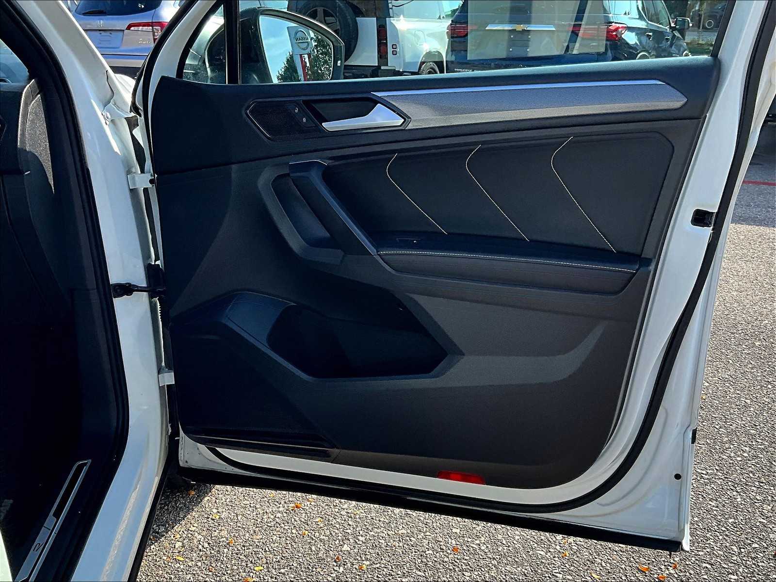 2022 Volkswagen Tiguan SE R-Line Black - Photo 12