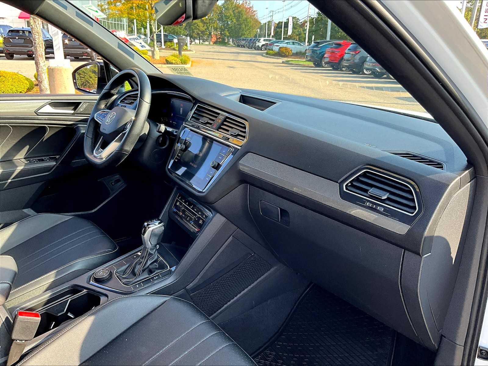 2022 Volkswagen Tiguan SE R-Line Black - Photo 14