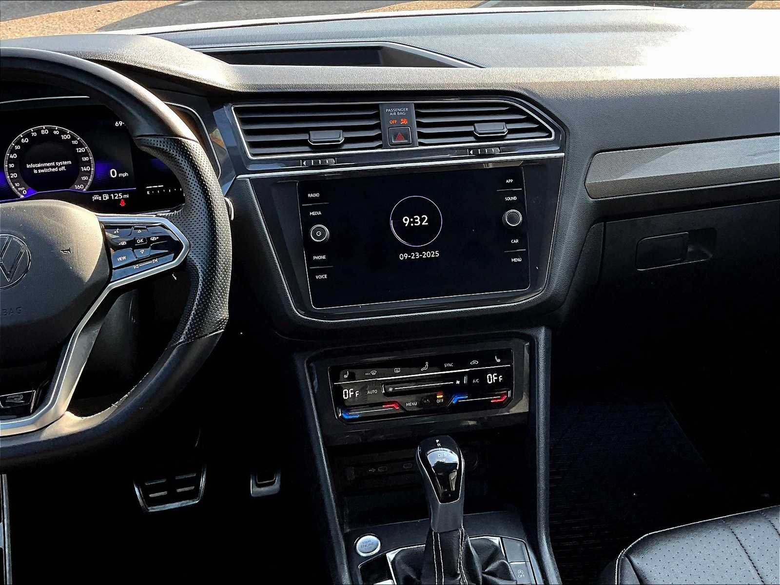 2022 Volkswagen Tiguan SE R-Line Black - Photo 18