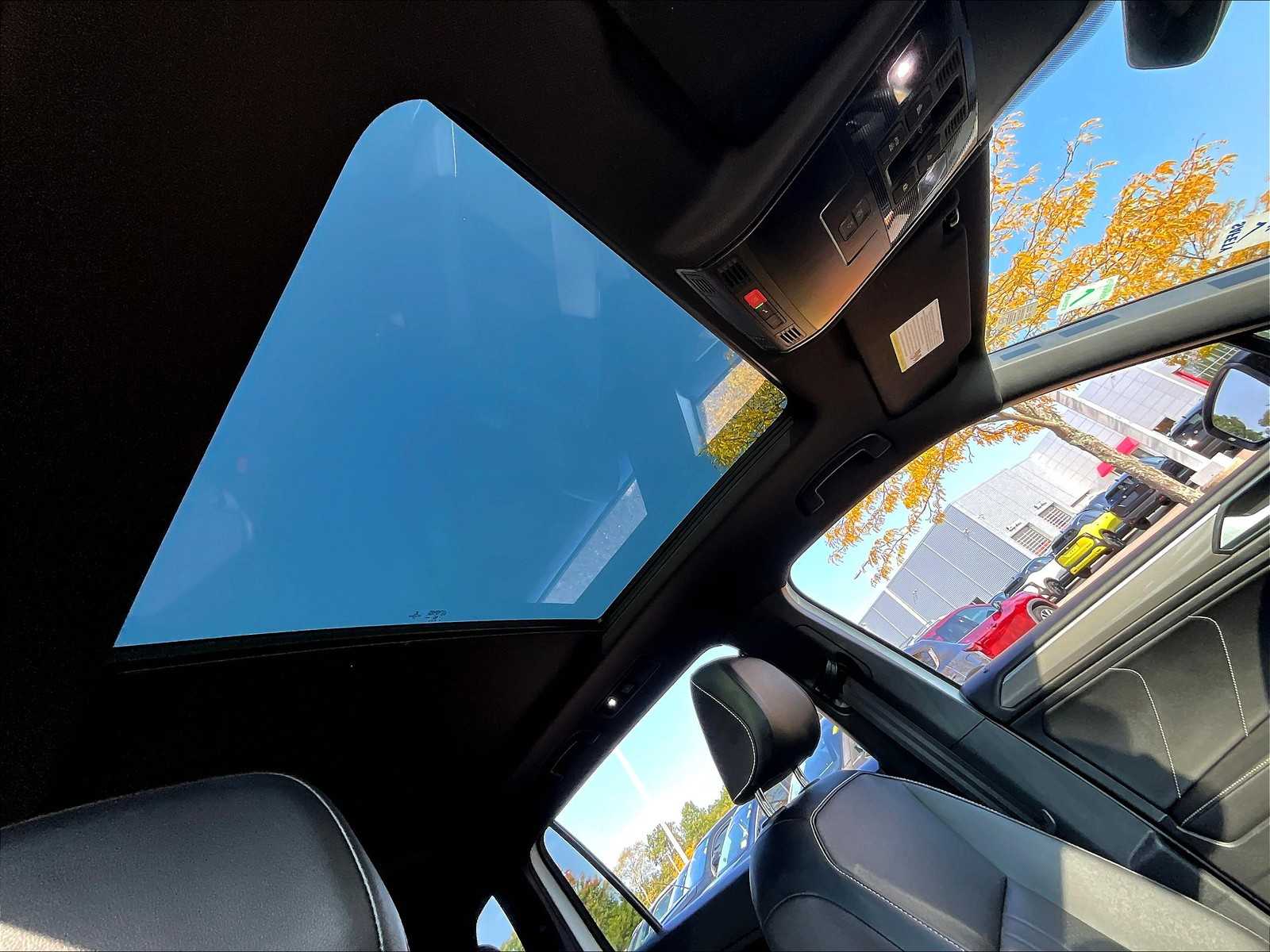 2022 Volkswagen Tiguan SE R-Line Black - Photo 22