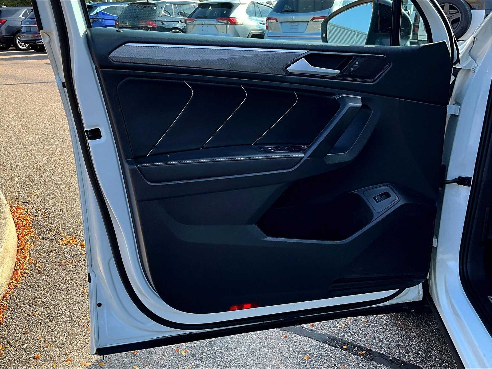 2022 Volkswagen Tiguan SE R-Line Black - Photo 9